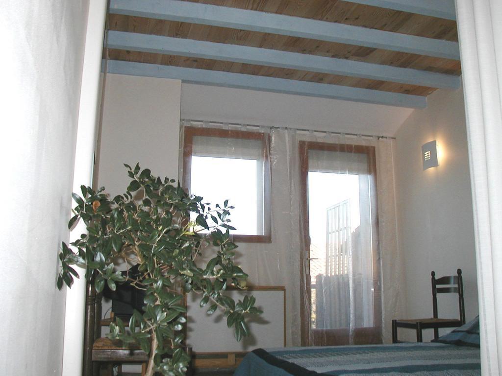 Ferienwohnung La Parenthese Sommières Zimmer foto